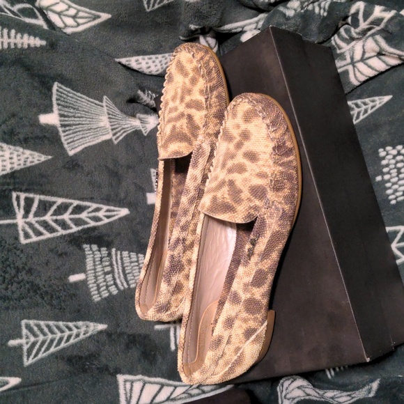 Aldo Brué Women's Leather Snakeskin Print Flats - Picture 2 of 8